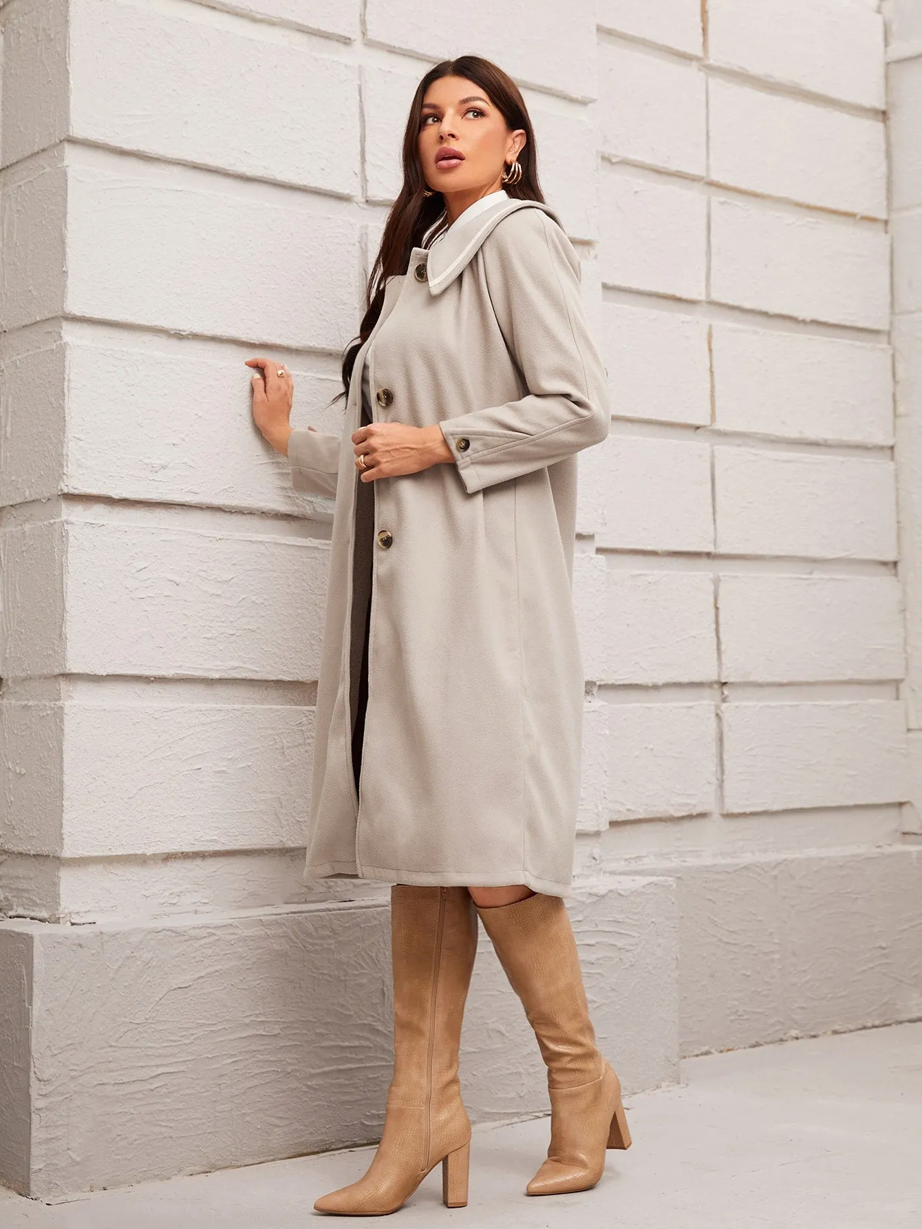 Elegant Contrast Binding Long Sleeve Collar Short Women Overcoat